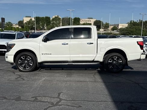 Used 2021 Nissan Titan Platinum Reserve w/ Moonroof Package AWD/4WD image 12