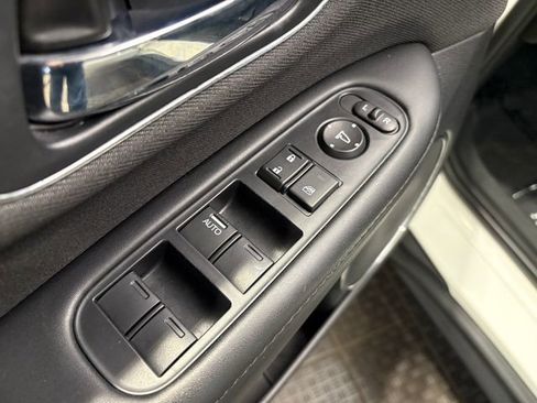 Used 2021 Honda HR-V EX image 11