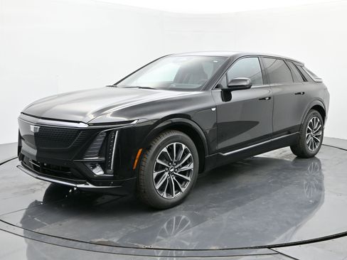 New 2025 Cadillac Lyriq Sport image 1