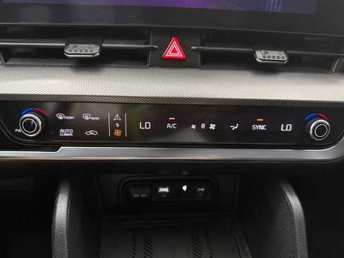 Used 2024 Kia Sportage SX FWD image 18