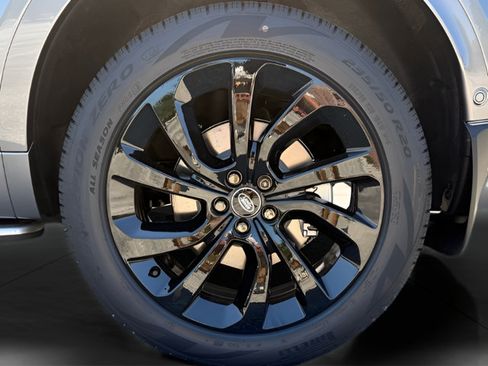 Certified 2025 Land Rover Discovery Sport S AWD/4WD image 11