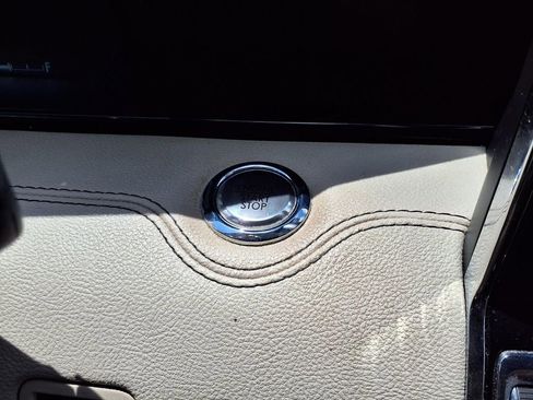 Used 2019 Lincoln Navigator Reserve AWD/4WD image 12