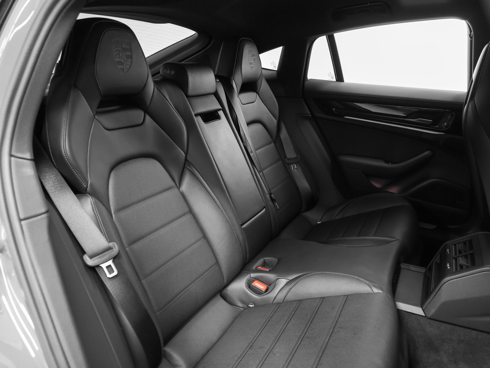 Certified 2025 Porsche Panamera 4 AWD/4WD image 24