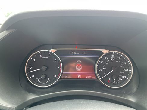 Certified 2025 Nissan Sentra SR image 12