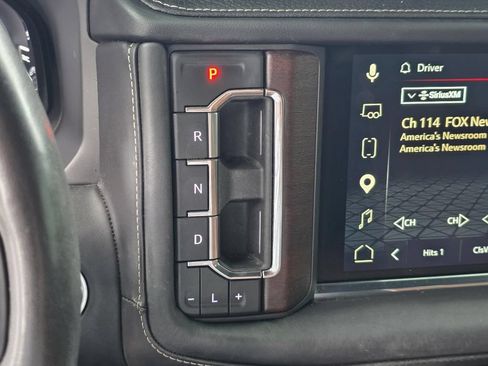 Used 2023 GMC Yukon Denali Ultimate AWD/4WD image 40