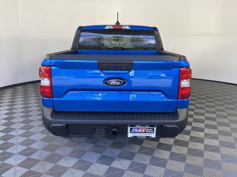 New 2025 Ford Maverick XLT w/ XLT Luxury Package image 4