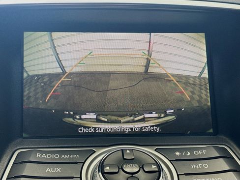 Used 2011 INFINITI G37 Journey w/ Premium Pkg image 16