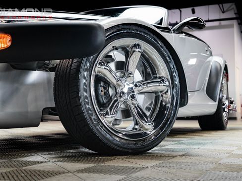 Used 2001 Plymouth Prowler Black Tie Edition image 7