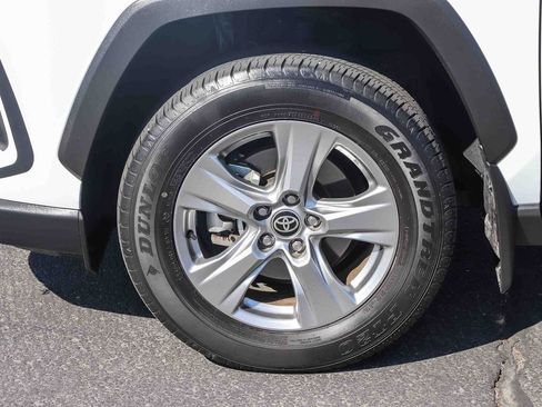 Used 2024 Toyota RAV4 XLE FWD image 9