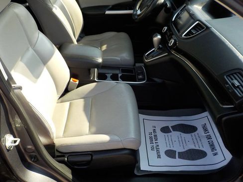 Used 2015 Honda CR-V Touring image 29