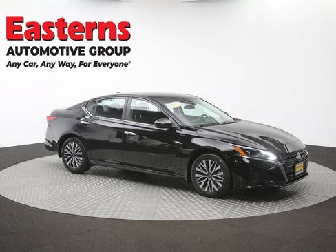 Used 2023 Nissan Altima 2.5 SV FWD image 47