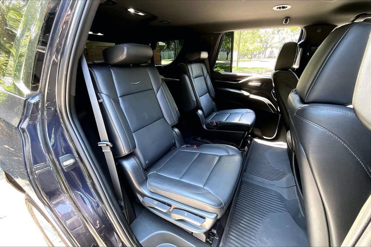 Used 2022 Cadillac Escalade Luxury RWD image 22