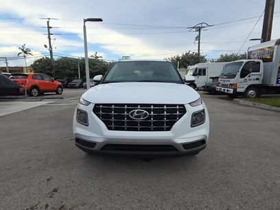 Used 2023 Hyundai Venue SEL w/ Cargo Package