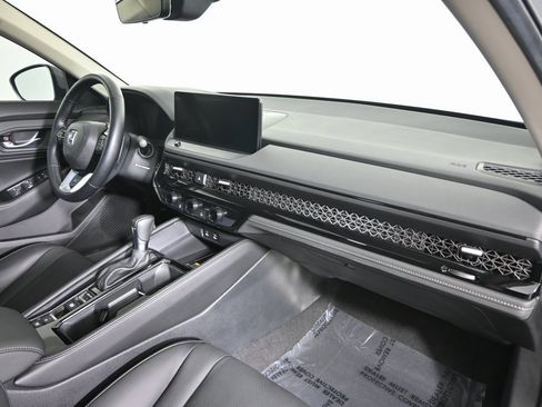 Used 2025 Honda Accord Touring image 14