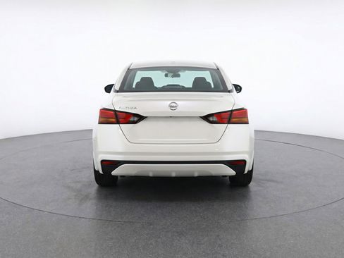 Used 2025 Nissan Altima 2.5 SV FWD image 7