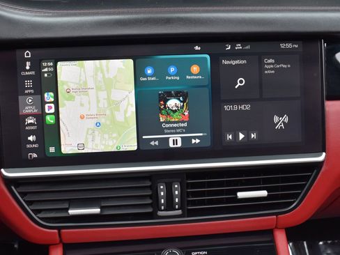 Used 2021 Porsche Cayenne Turbo image 33