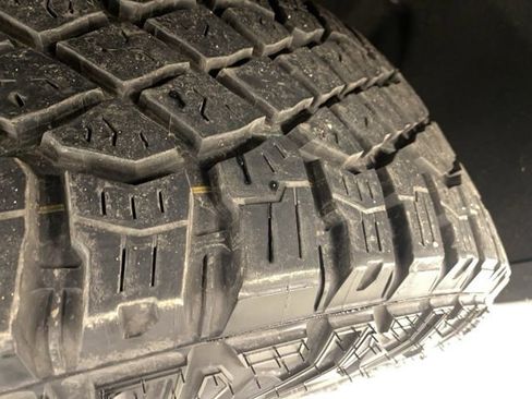 Used 2024 Chevrolet Silverado 1500 ZR2 w/ Technology Package image 29