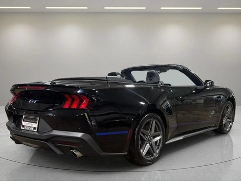 Used 2025 Ford Mustang GT RWD image 3