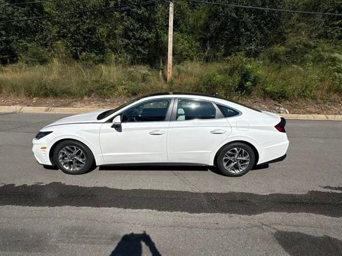 Used 2023 Hyundai Sonata SEL w/ Convenience Package FWD image 5