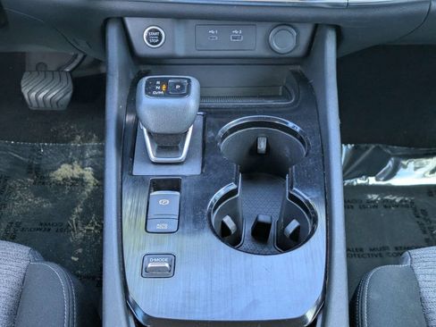 Used 2023 Nissan Rogue SV FWD image 19