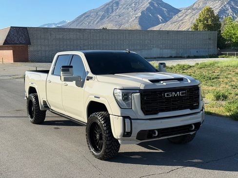 Used 2026 GMC Sierra 2500 AT4 AWD/4WD image 2