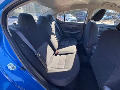 Used 2025 Nissan Sentra SV image 34