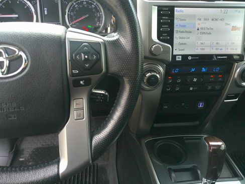 Used 2023 Toyota 4Runner Limited image 21