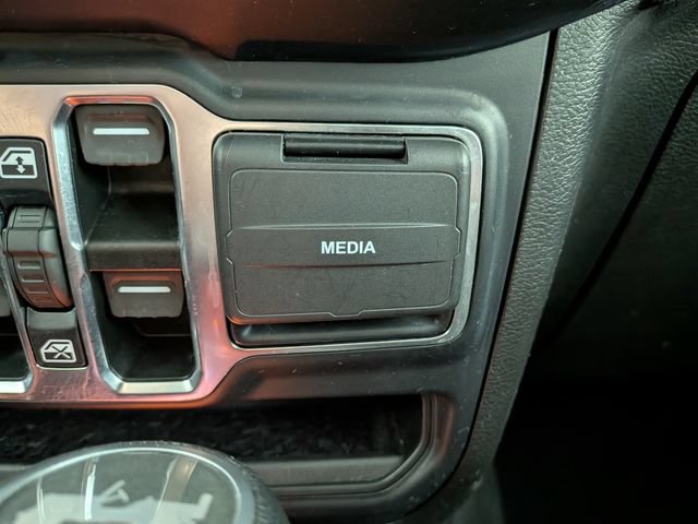 Used 2021 Jeep Wrangler Unlimited Sport AWD/4WD image 9