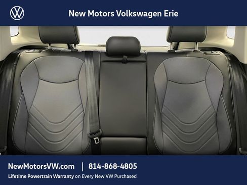 New 2026 Volkswagen Tiguan SE image 11