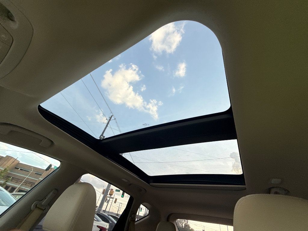 Used 2018 Nissan Murano Platinum w/ Cargo Package FWD image 17
