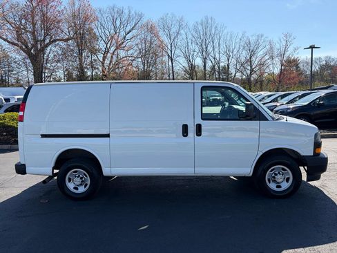 Used 2021 Chevrolet Express 2500 w/ Driver Convenience Package image 6