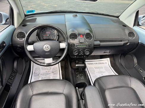 Used 2009 Volkswagen Beetle S FWD image 20