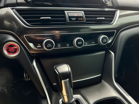 Used 2018 Honda Accord Sport image 14