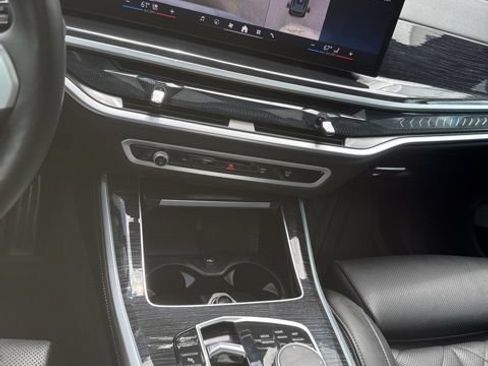 Used 2024 BMW X5 xDrive40i w/ M Sport Package AWD/4WD image 29