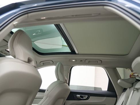 Certified 2023 Volvo XC60 B6 Ultimate w/ Protection Package Premier AWD/4WD image 22