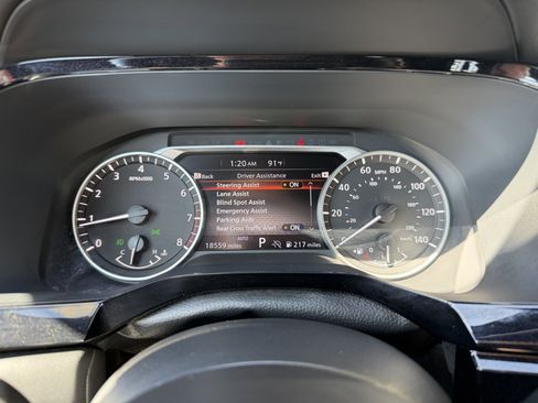 Used 2024 Nissan Pathfinder Rock Creek AWD/4WD image 18