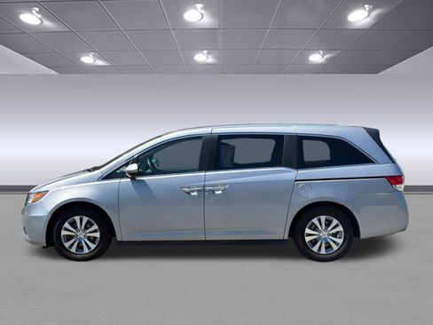 Used 2017 Honda Odyssey SE image 8