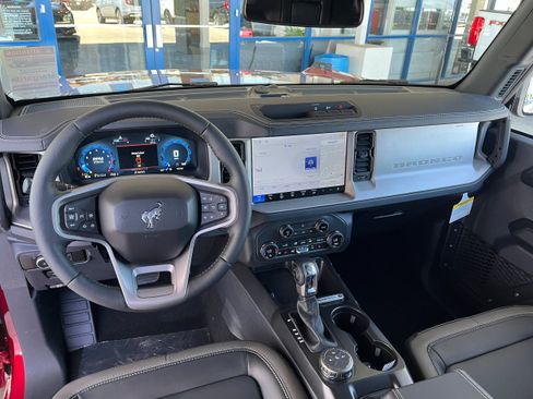 New 2026 Ford Bronco Outer Banks AWD/4WD image 8