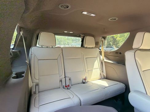 Used 2026 GMC Yukon Denali AWD/4WD image 19