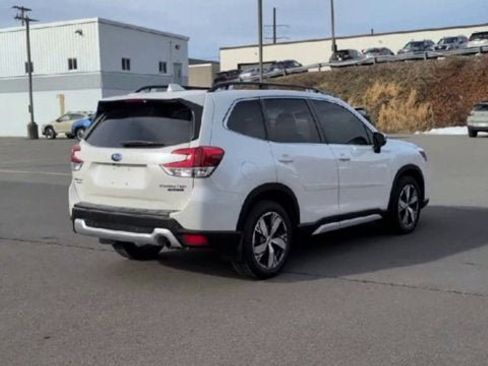 Used 2020 Subaru Forester Touring AWD/4WD image 8