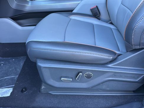 New 2025 Ford F150 Lariat w/ Equipment Group 502A High image 38