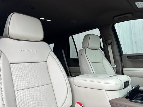New 2026 GMC Yukon Denali AWD/4WD image 16