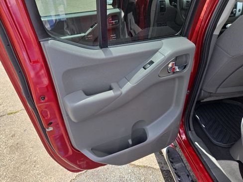 Used 2019 Nissan Frontier SV image 27