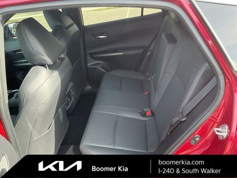 Used 2023 Toyota Venza XLE image 13