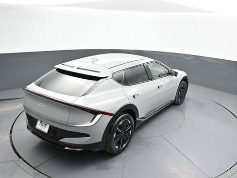 New 2025 Kia EV6 Wind image 39