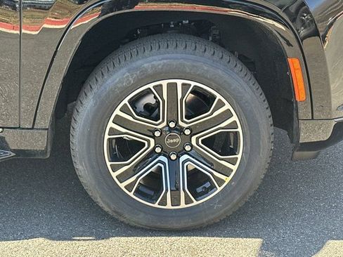 New 2026 Jeep Grand Wagoneer 2WD image 14