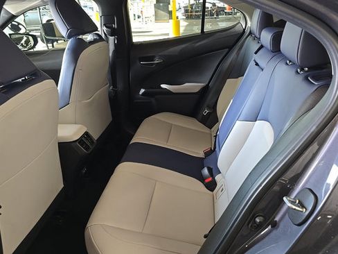 Used 2025 Lexus UX 300h FWD w/ Accessory Package (Z1) image 4