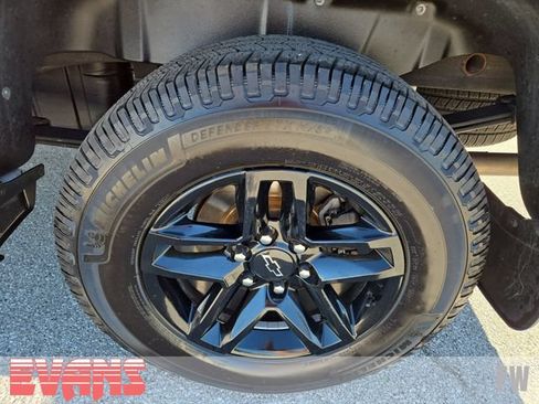 Used 2021 Chevrolet Silverado 1500 Custom Trail Boss AWD/4WD image 23