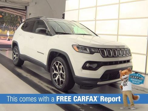 Used 2025 Jeep Compass Limited AWD/4WD image 2