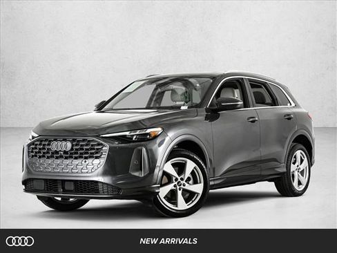 Certified 2025 Audi Q5 Premium Plus w/ Premium Plus image 1